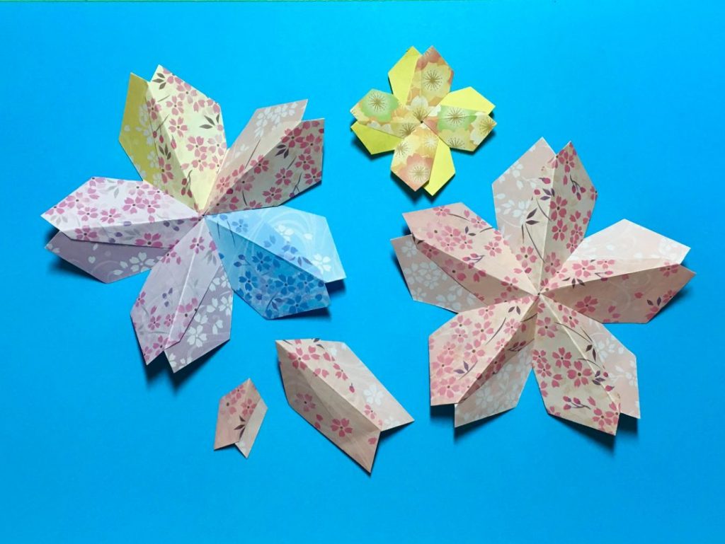 Oriya小町さんによる山折り桜の折り紙