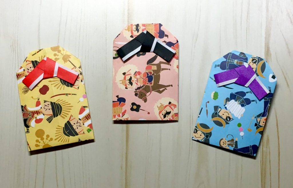 Oriya小町さんによる折り紙のお守り袋の折り紙