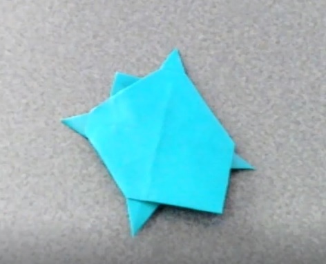 鶴連坊さんによる亀（鶴の基本形からの発想）の折り紙